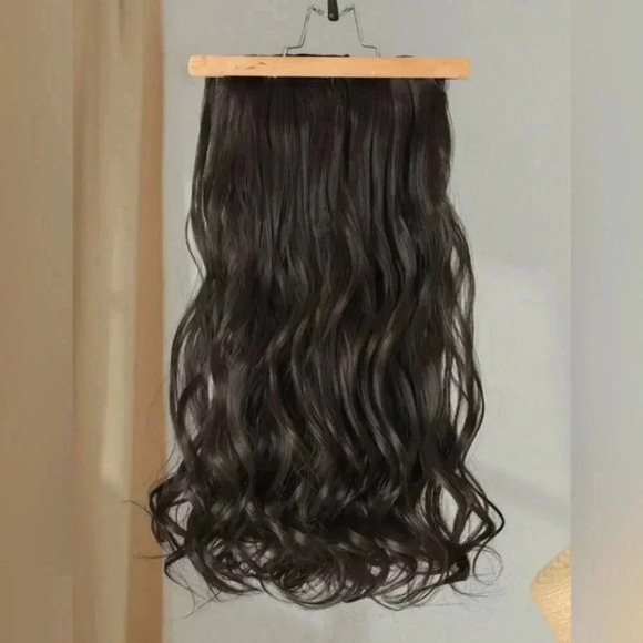 22 Inch Dark Brown Wavy Clip in Hair Extensions - Picture 9 of 10